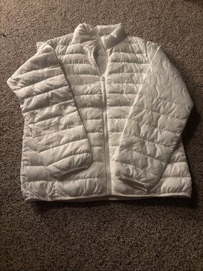 Women's Lightweight White Packable Puffer Jacket